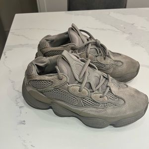 Yeezy 500 size 7.5 male fits 9-9.5 women’s